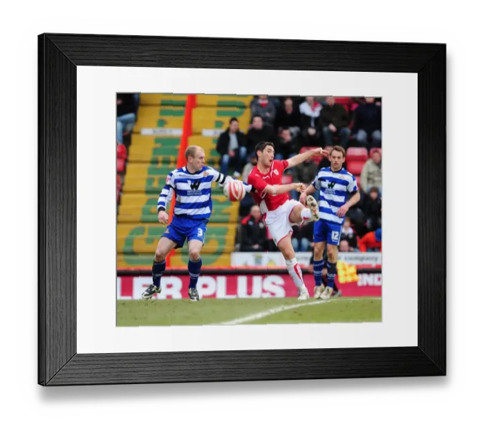 Framed Print : Bradley Orr goes close with a volley Framed Print : Bradley Orr goes close with a volley