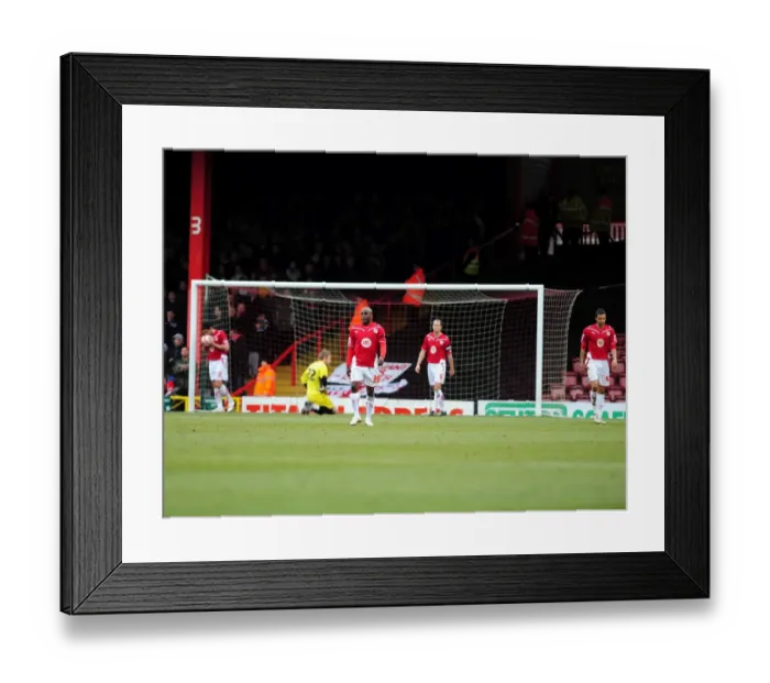 Framed Print : Clash of Football Titans: Bristol City vs Doncaster Rovers - Season 09-10 Framed Print : Clash of Football Titans: Bristol City vs Doncaster Rovers - Season 09-10