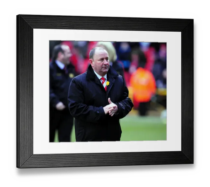 Framed Print : Gary Johnson in Action: Bristol City vs Doncaster Rovers Framed Print : Gary Johnson in Action: Bristol City vs Doncaster Rovers