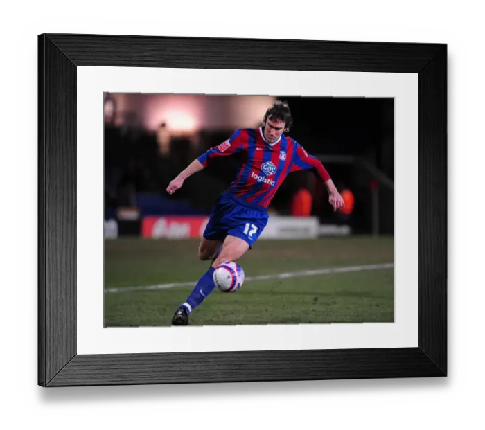 Framed Print : Championship Showdown: Crystal Palace vs. Bristol City - Selhurst Park, 9th March 2010 Framed Print : Championship Showdown: Crystal Palace vs. Bristol City - Selhurst Park, 9th March 2010