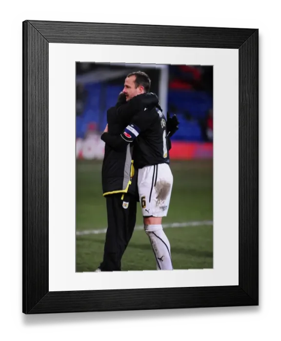 Framed Print : Gary Johnson and Louis Carey of Bristol City: A Determined Duo at Selhurst Park during Crystal Palace vs. Bristol City Championship Match, March 9, 2010 Framed Print : Gary Johnson and Louis Carey of Bristol City: A Determined Duo at Selhurst Park during Crystal Palace vs. Bristol City Championship Match, March 9, 2010