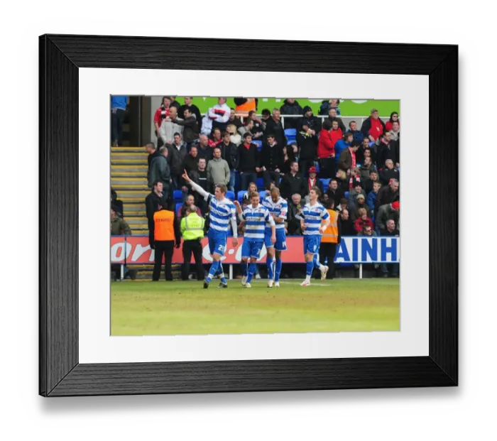 Framed Print : Opening Goal Celebrations: Gylfi Sigurdsson's Stunner for Reading Against Bristol City (Championship, 13 / 03 / 2010)