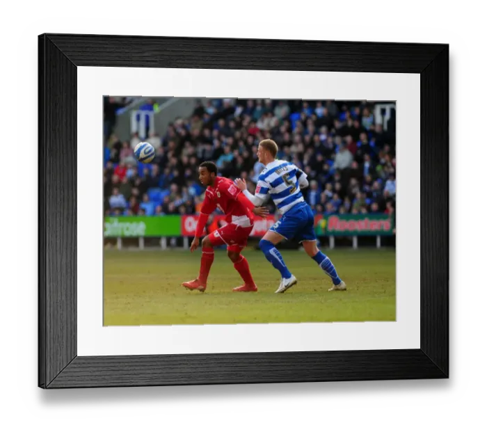 Framed Print : Battling for Supremacy: Maynard vs. Mills in the Championship Clash between Reading and Bristol City (13 / 03 / 2010) Framed Print : Battling for Supremacy: Maynard vs. Mills in the Championship Clash between Reading and Bristol City (13 / 03 / 2010)