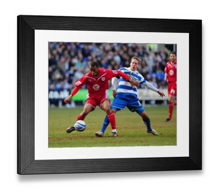 Framed Print : Battling for Championship Supremacy: Haynes vs. Howard - Reading vs. Bristol City (13 / 03 / 2010)
