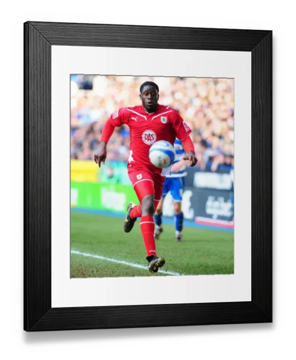 Framed Print : John Akinde of Bristol City in Action Against Reading, Championship Match, March 13, 2010 Framed Print : John Akinde of Bristol City in Action Against Reading, Championship Match, March 13, 2010
