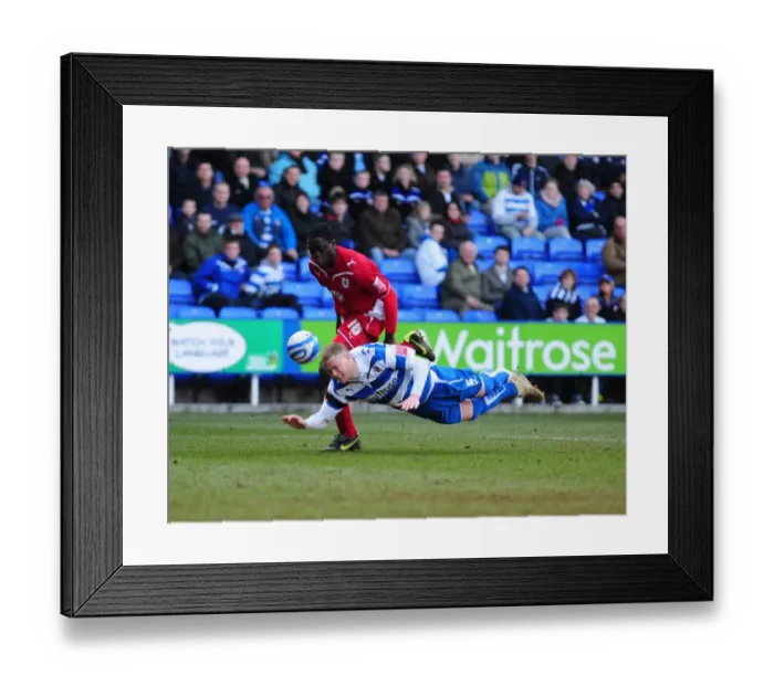 Framed Print : Matthew Mills Foul by John Akinde: Reading vs. Bristol City Championship Clash, March 13, 2010