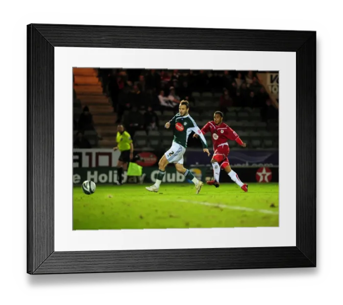 Framed Print : Nicky Maynard Scores Brace: Plymouth Argyle vs. Bristol City, Championship 2010 Framed Print : Nicky Maynard Scores Brace: Plymouth Argyle vs. Bristol City, Championship 2010