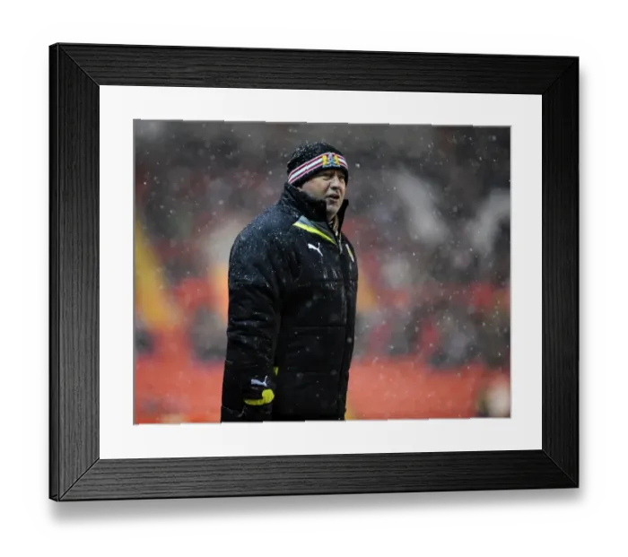 Framed Print : Gary Johnson: Leading the Charge for Bristol City in the 2010 Championship Framed Print : Gary Johnson: Leading the Charge for Bristol City in the 2010 Championship