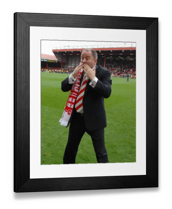 Framed Print : Gary Johnson: Bristol City Manager Leading the Charge in Championship Match, March 2010 Framed Print : Gary Johnson: Bristol City Manager Leading the Charge in Championship Match, March 2010