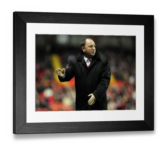 Framed Print : Gary Johnson Leads Bristol City Against Leicester City - Championship Clash, 09 / 03 / 2010