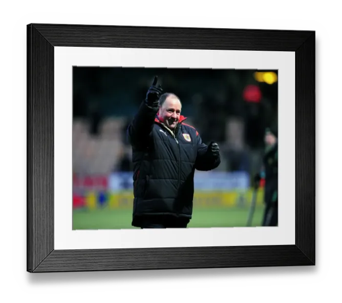 Framed Print : Gary Johnson: Leading the Charge for Bristol City in March 2010 Championship Match