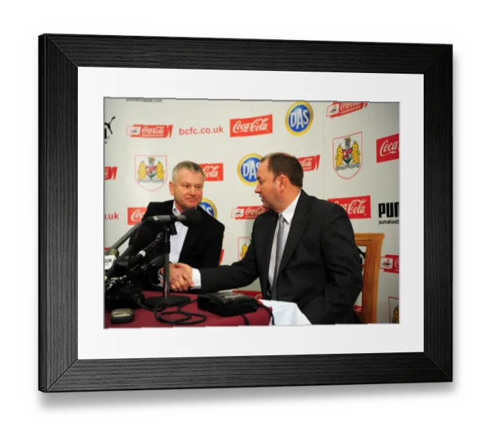 Framed Print : Bristol City FC: Farewell Handshake - Gary Johnson and Steve Lansdown, 18 / 03 / 2010 Framed Print : Bristol City FC: Farewell Handshake - Gary Johnson and Steve Lansdown, 18 / 03 / 2010