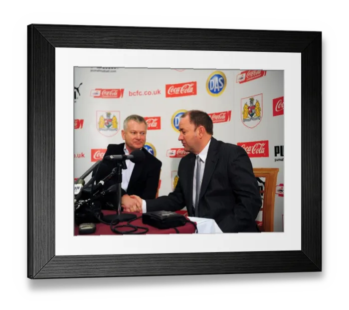Framed Print : Farewell Handshake: Gary Johnson and Steve Lansdown, 2010 - Bristol City FC, Championship Framed Print : Farewell Handshake: Gary Johnson and Steve Lansdown, 2010 - Bristol City FC, Championship