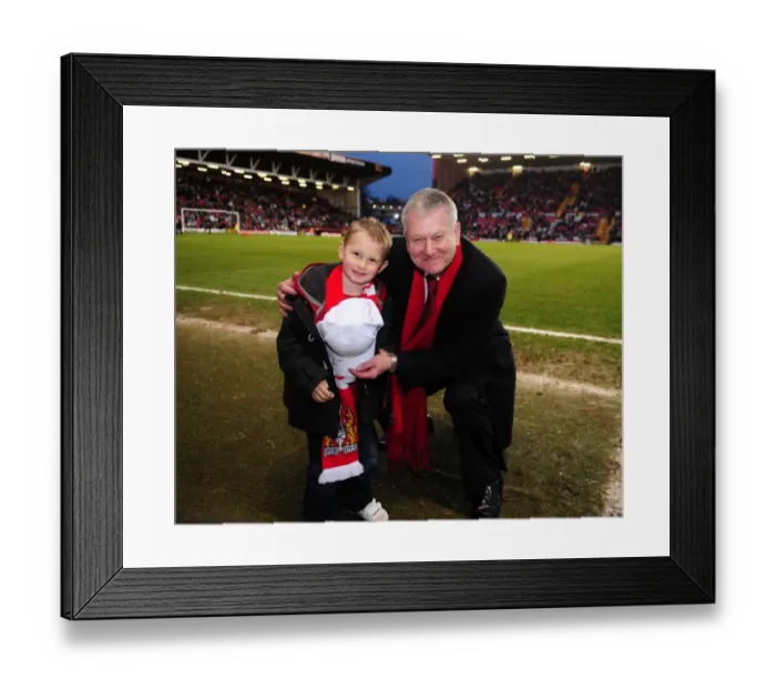 Framed Print : Bristol City vs. Newcastle United: A Football Rivalry (Season 09-10) Framed Print : Bristol City vs. Newcastle United: A Football Rivalry (Season 09-10)