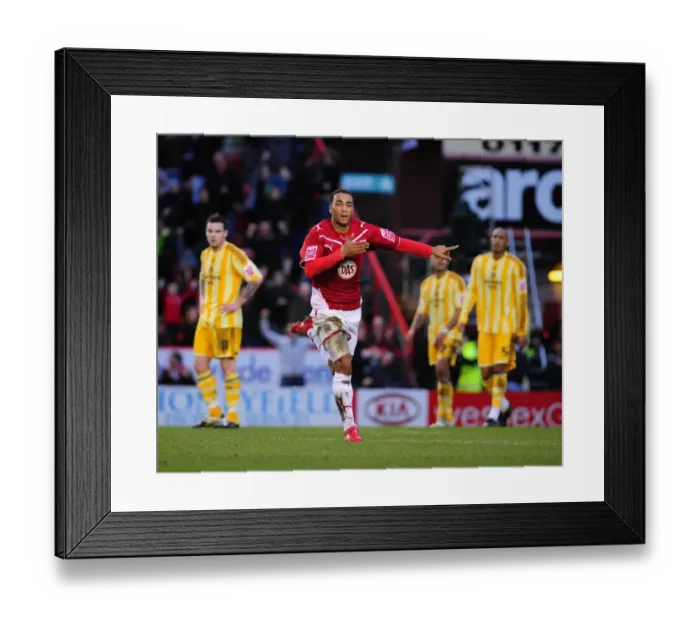 Framed Print : Nicky Maynard Celebrates