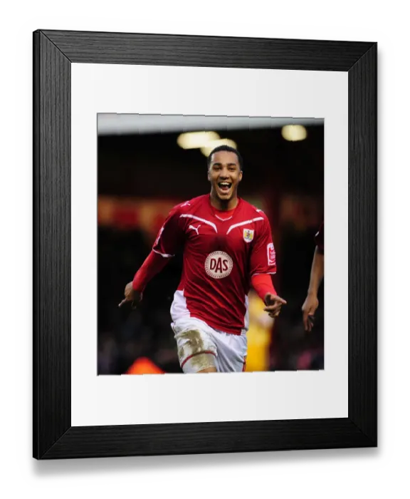 Framed Print : Bristol City's Nicky Maynard's Euphoric Goal Celebration vs. Newcastle United (Championship 2010)