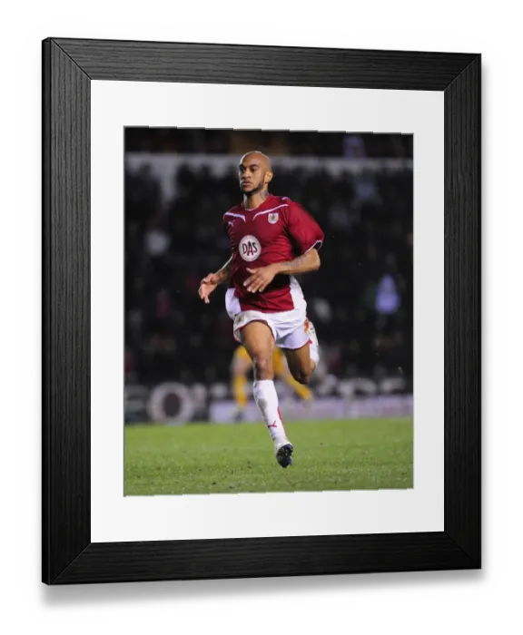 Framed Print : Danny Haynes Thrilling Moment: Bristol City vs Newcastle United in 2010 Championship Clash at Ashton Gate