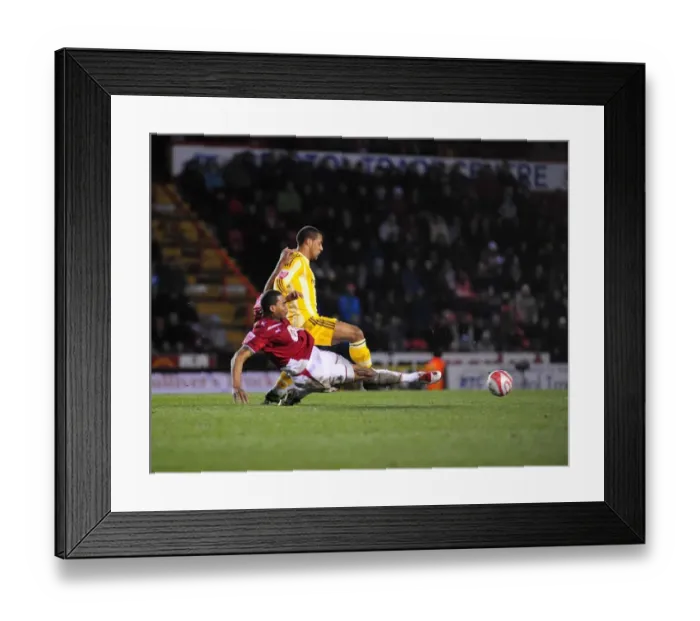 Framed Print : Championship Showdown: Elliott vs Routledge - Bristol City vs Newcastle United, 2003-10 Framed Print : Championship Showdown: Elliott vs Routledge - Bristol City vs Newcastle United, 2003-10