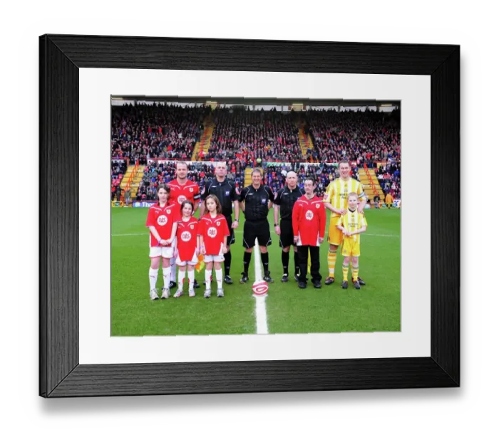 Framed Print : Clash of Titans: Bristol City vs. Newcastle United, 09-10 Season Framed Print : Clash of Titans: Bristol City vs. Newcastle United, 09-10 Season
