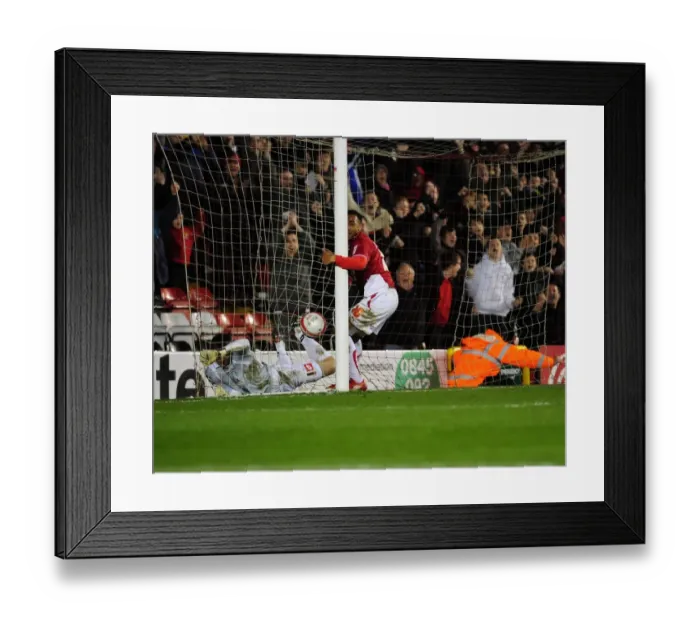 Framed Print : Nicky Maynard's Double: Championship Thriller - Bristol City vs Barnsley at Ashton Gate Stadium (23 / 03 / 2010)