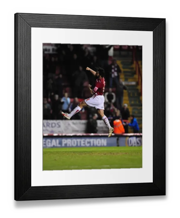 Framed Print : Paul Hartley's Euphoric Goal Celebration vs Barnsley (Championship, 23 / 03 / 2010) Framed Print : Paul Hartley's Euphoric Goal Celebration vs Barnsley (Championship, 23 / 03 / 2010)