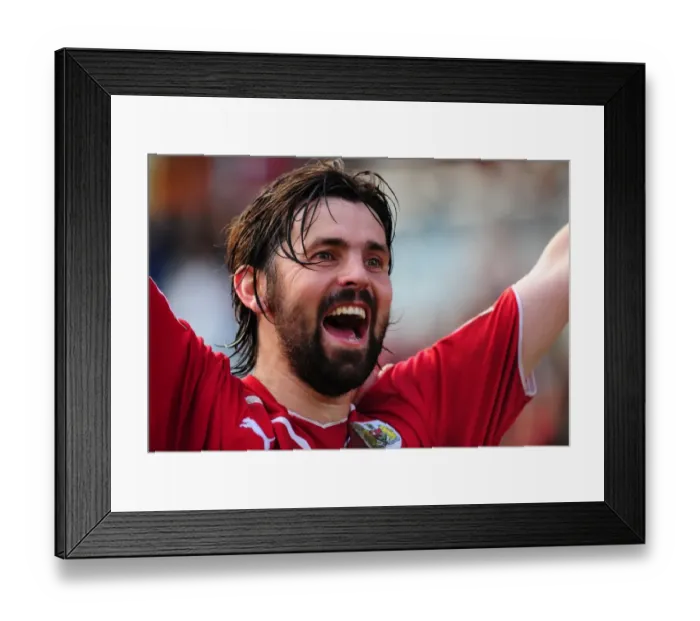 Framed Print : Paul Hartley