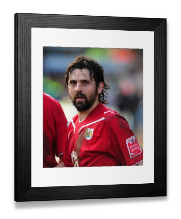 Framed Print : Paul Hartley's Epic Goal Celebration: Bristol City vs. Peterborough, Championship 2010