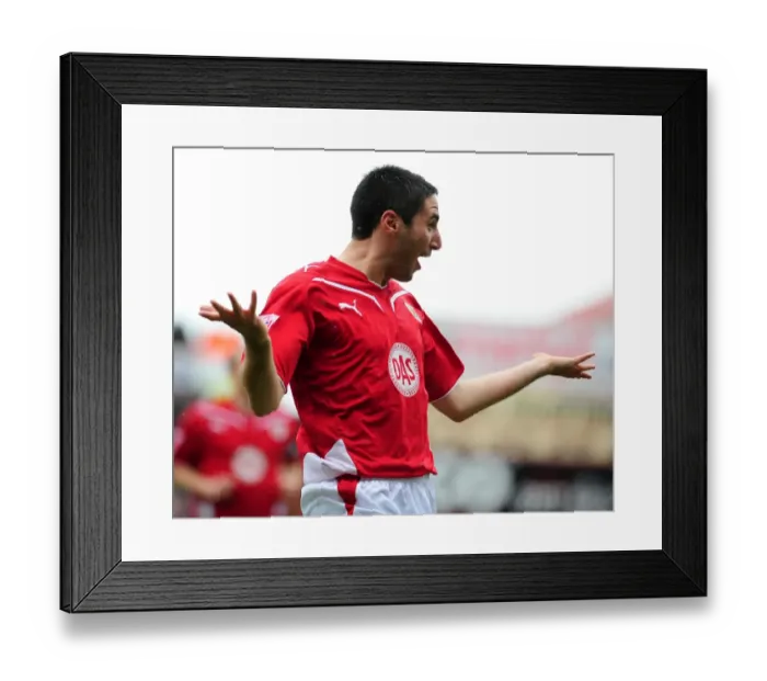 Framed Print : Bradley Orr's Euphoric Goal Celebration: Thrilling Championship Win for Bristol City over Nottingham Forest (03 / 04 / 2010) Framed Print : Bradley Orr's Euphoric Goal Celebration: Thrilling Championship Win for Bristol City over Nottingham Forest (03 / 04 / 2010)
