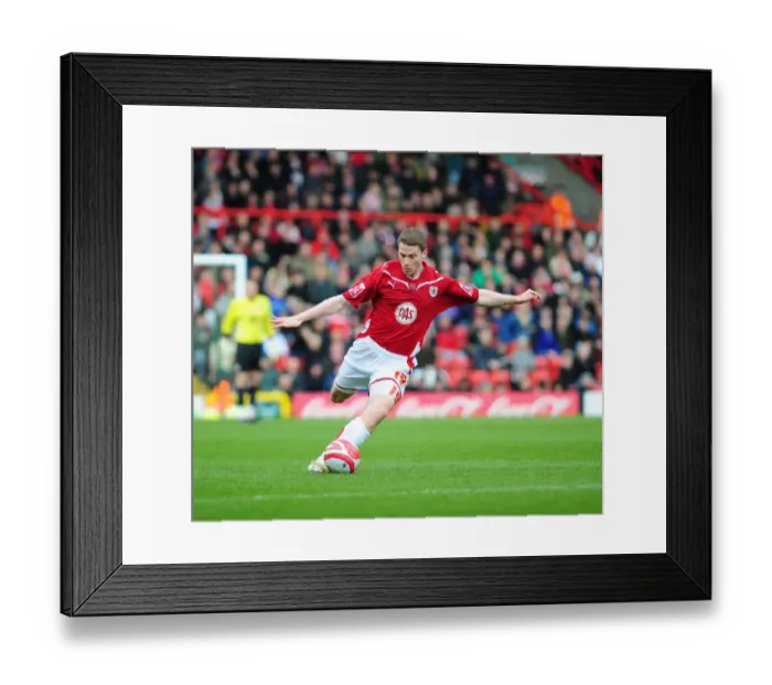 Framed Print : Christian Ribeiro at Ashton Gate: Bristol City vs Nottingham Forest (Championship Football Match, 03 / 04 / 2010)