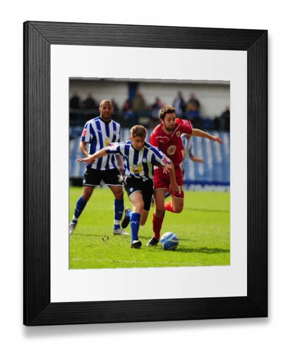 Framed Print : Battling for Championship Supremacy: Skuse vs. O'Connor, Sheffield Wednesday vs. Bristol City (16th March 2010)