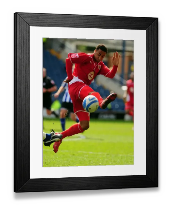 Framed Print : Nicky Maynard Strikes for Bristol City Against Sheffield Wednesday, Championship 2010 Framed Print : Nicky Maynard Strikes for Bristol City Against Sheffield Wednesday, Championship 2010
