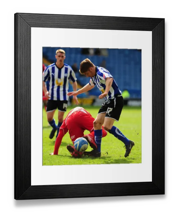 Framed Print : Battling for Supremacy: O'Connor vs. Maynard in Sheffield Wednesday vs. Bristol City Championship Clash (16th March 2010) Framed Print : Battling for Supremacy: O'Connor vs. Maynard in Sheffield Wednesday vs. Bristol City Championship Clash (16th March 2010)