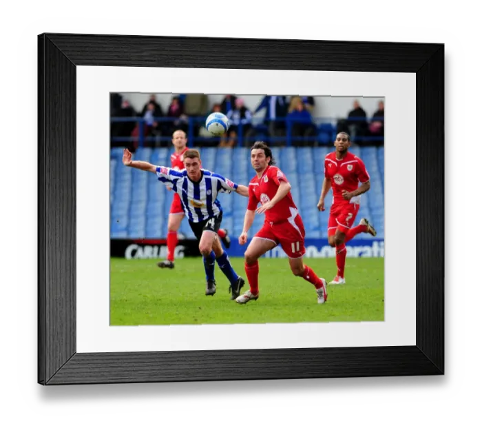 Framed Print : Battling for Supremacy: Hartley vs. Potter in the Championship Clash between Sheffield Wednesday and Bristol City (16th March 2010) Framed Print : Battling for Supremacy: Hartley vs. Potter in the Championship Clash between Sheffield Wednesday and Bristol City (16th March 2010)