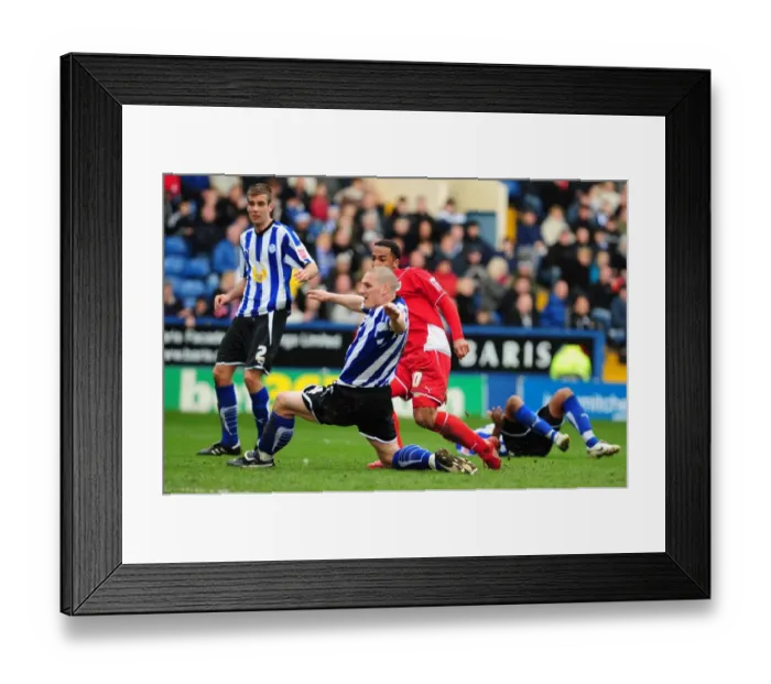 Framed Print : Nicky Maynard's Championship-Winning Goal for Bristol City vs Sheffield Wednesday - 05 / 04 / 2010 Framed Print : Nicky Maynard's Championship-Winning Goal for Bristol City vs Sheffield Wednesday - 05 / 04 / 2010