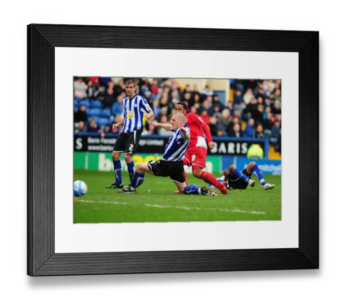Framed Print : Bristol City's Nicky Maynard Scores Championship-Winning Goal vs. Sheffield Wednesday (05 / 04 / 2010) Framed Print : Bristol City's Nicky Maynard Scores Championship-Winning Goal vs. Sheffield Wednesday (05 / 04 / 2010)