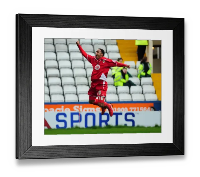 Framed Print : Nicky Maynard's Euphoric Goal Celebration vs. Sheffield Wednesday (Championship, 05 / 04 / 2010)