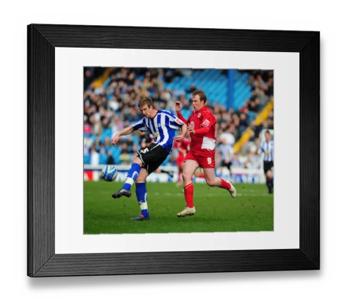 Framed Print : Beevers Clears Under Pressure: A Championship Battle between Sheffield Wednesday and Bristol City (16th March 2010) Framed Print : Beevers Clears Under Pressure: A Championship Battle between Sheffield Wednesday and Bristol City (16th March 2010)