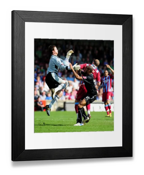 Framed Print : Battling for Supremacy: Haynes vs Mirfin and Murphy in Scunthorpe United vs Bristol City Championship Clash (17 / 04 / 2010) Framed Print : Battling for Supremacy: Haynes vs Mirfin and Murphy in Scunthorpe United vs Bristol City Championship Clash (17 / 04 / 2010)