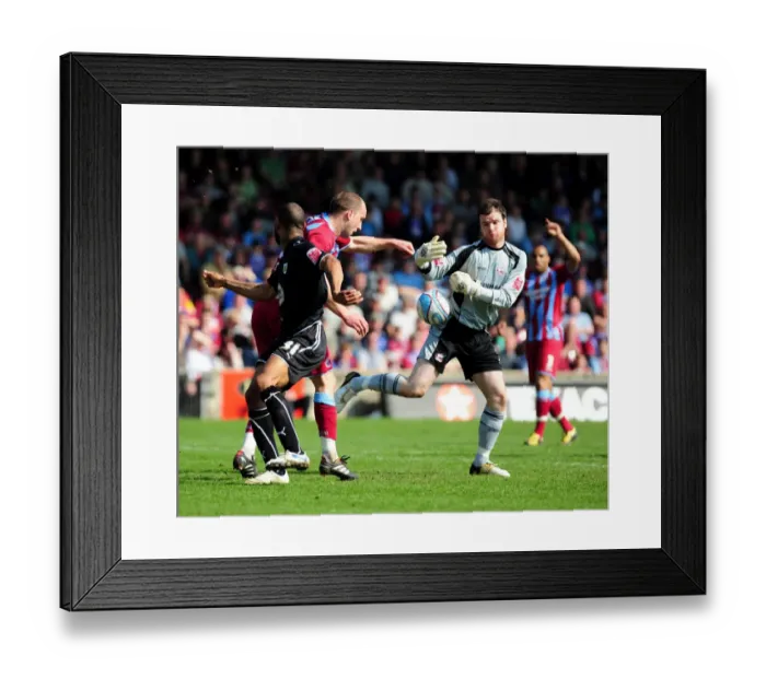 Framed Print : Battling for the Ball: Haynes vs. Mirfin and Murphy in the Intense Championship Clash between Scunthorpe and Bristol City - 17 / 04 / 2010