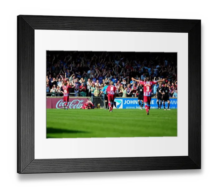 Framed Print : Scunthorpe United's Gary Hooper and Teammates Celebrate Goal Against Bristol City - Championship Match, 17th April 2010 Framed Print : Scunthorpe United's Gary Hooper and Teammates Celebrate Goal Against Bristol City - Championship Match, 17th April 2010