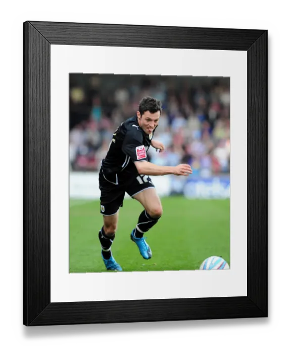 Framed Print : Ivan Sproule in Action: Bristol City vs Scunthorpe United, Championship 2010 Framed Print : Ivan Sproule in Action: Bristol City vs Scunthorpe United, Championship 2010