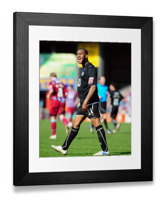 Framed Print : Frustration Unleashed: Danny Haynes of Bristol City during Championship Clash vs Scunthorpe United (April 2010) Framed Print : Frustration Unleashed: Danny Haynes of Bristol City during Championship Clash vs Scunthorpe United (April 2010)