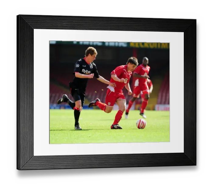 Framed Print : Bristol City Reserves vs Exeter Reserves: A 09-10 Season Clash