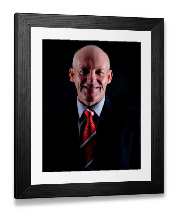 Framed Print : New Manager Steve Coppell's Championship Debut at Ashton Gate: Bristol City FC (April 2010) Framed Print : New Manager Steve Coppell's Championship Debut at Ashton Gate: Bristol City FC (April 2010)