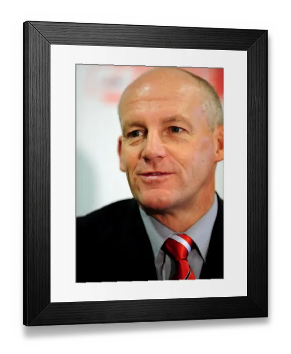 Framed Print : New Manager Steve Coppell's Debut: Bristol City's Championship Season at Ashton Gate (April 2010) Framed Print : New Manager Steve Coppell's Debut: Bristol City's Championship Season at Ashton Gate (April 2010)