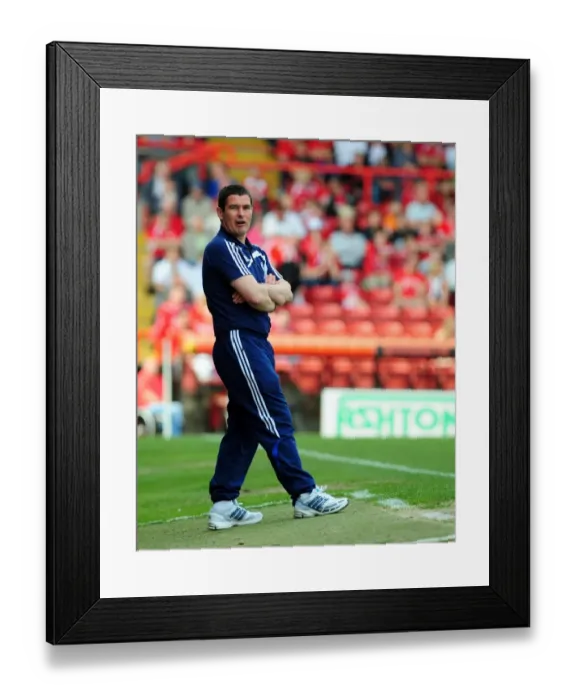 Framed Print : Nigel Clough Leads Derby County at Ashton Gate: Bristol City vs. Derby County Championship Clash (April 2010) Framed Print : Nigel Clough Leads Derby County at Ashton Gate: Bristol City vs. Derby County Championship Clash (April 2010)