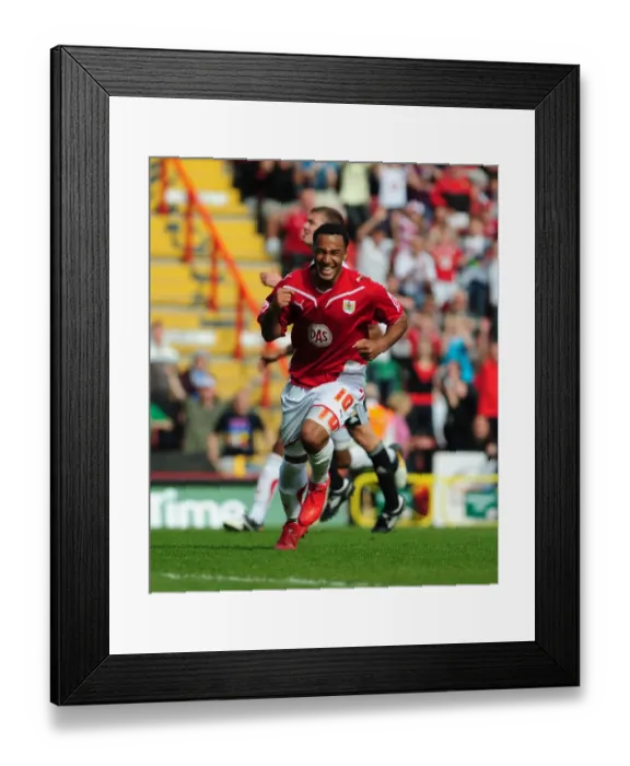 Framed Print : Bristol City's Nicky Maynard Reaches Twenty-Goal Milestone in Thrilling Championship Clash vs. Derby County Framed Print : Bristol City's Nicky Maynard Reaches Twenty-Goal Milestone in Thrilling Championship Clash vs. Derby County