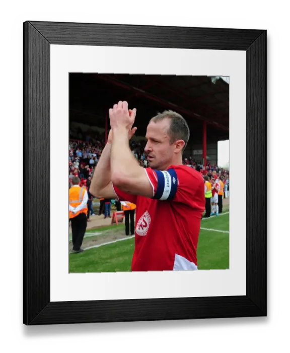 Framed Print : Bristol City Captain Louis Carey Appreciates Fans after Championship Win vs. Derby County (24.04.2010) Framed Print : Bristol City Captain Louis Carey Appreciates Fans after Championship Win vs. Derby County (24.04.2010)