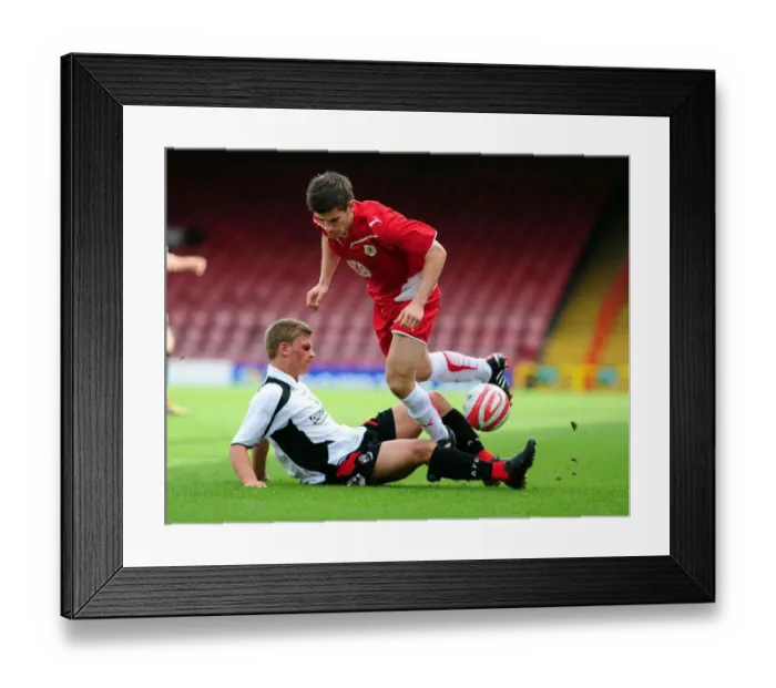 Framed Print : Joe Edwards in Action for Bristol City against Bournemouth Reserves Framed Print : Joe Edwards in Action for Bristol City against Bournemouth Reserves