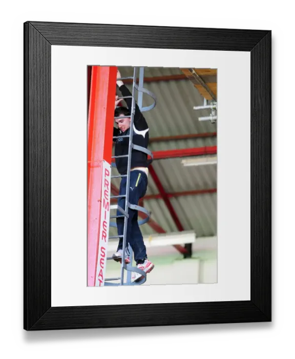 Framed Print : Bristol City vs Bournemouth Reserves: Football Match, Season 09-10 Framed Print : Bristol City vs Bournemouth Reserves: Football Match, Season 09-10